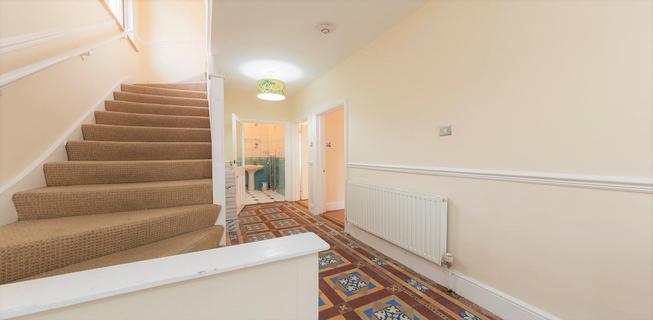 			NEW INSTRUCTION (Private Garden), 4 Bedroom, 1 bath, 1 reception Flat			 Fleetwood Road, DOLLIS HILL